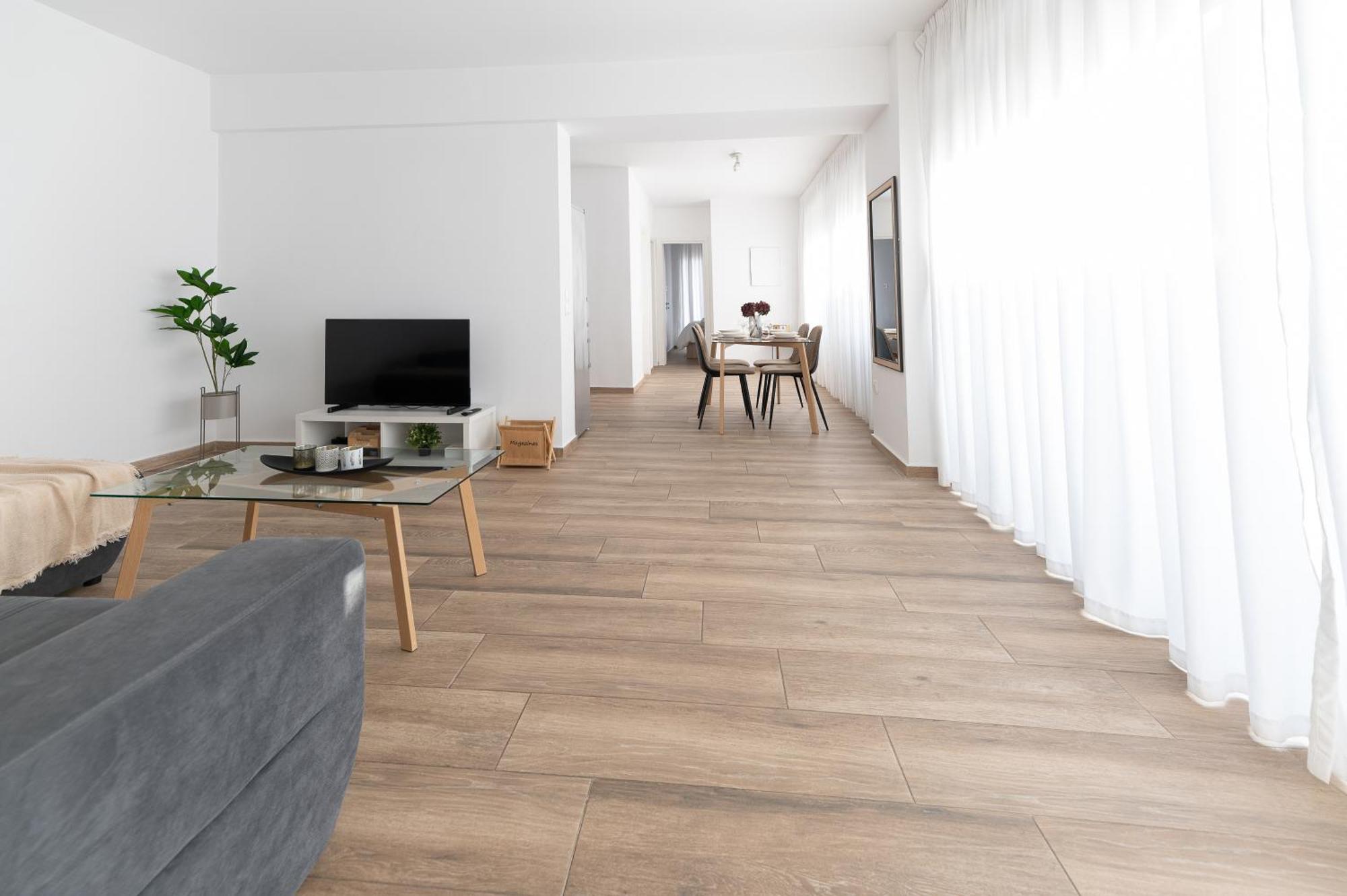 Stylish Spacious Apartment In Palaio Faliro Athens Exterior photo